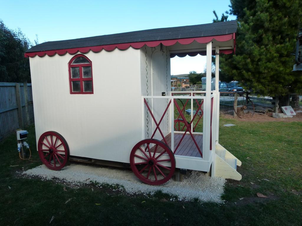 Wacky Stays - Unique Farm-Stay Glamping Rentals, Free Animal Feeding Tours Kaikoura Luaran gambar