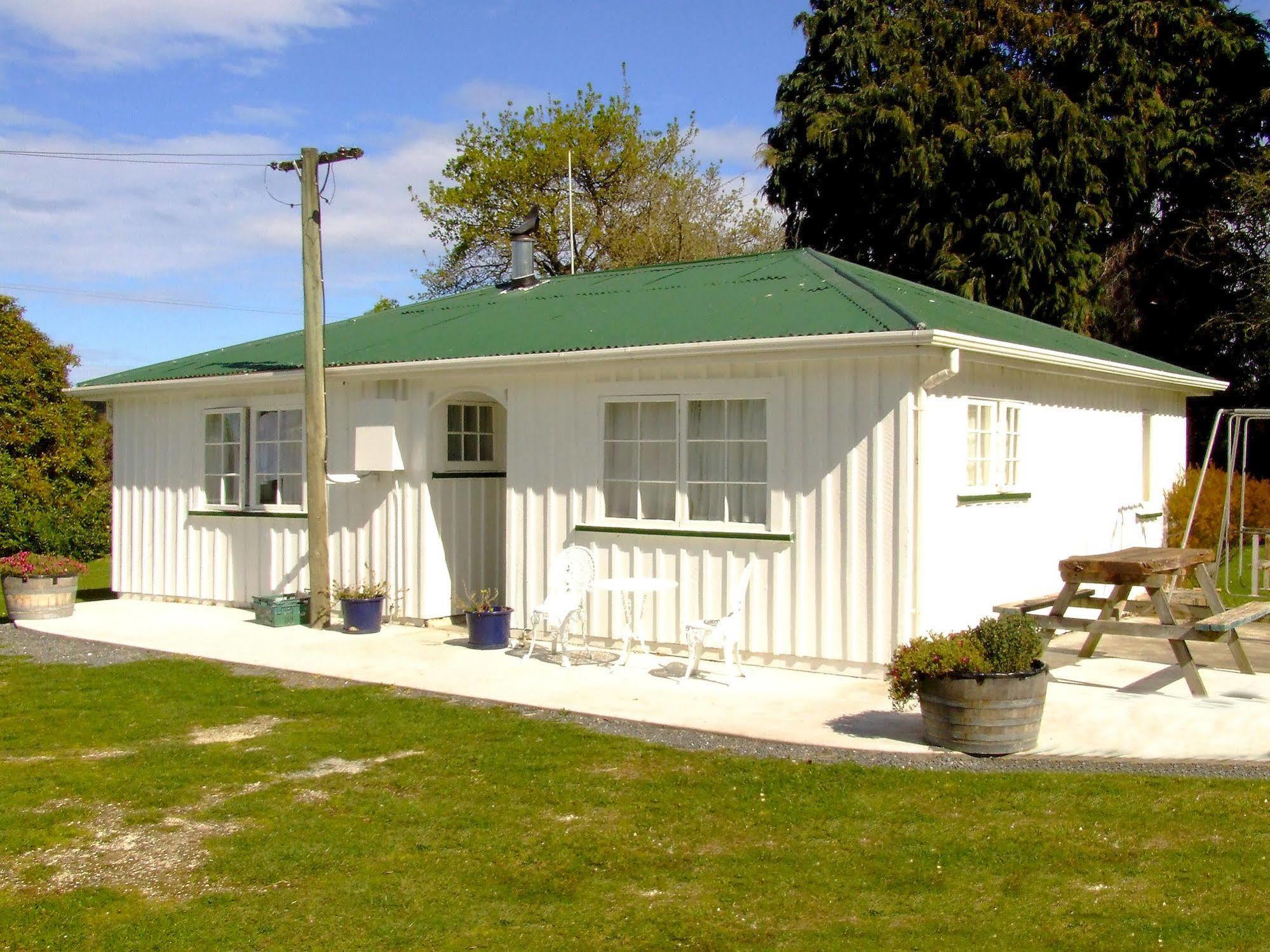 Wacky Stays - Unique Farm-Stay Glamping Rentals, Free Animal Feeding Tours Kaikoura Luaran gambar