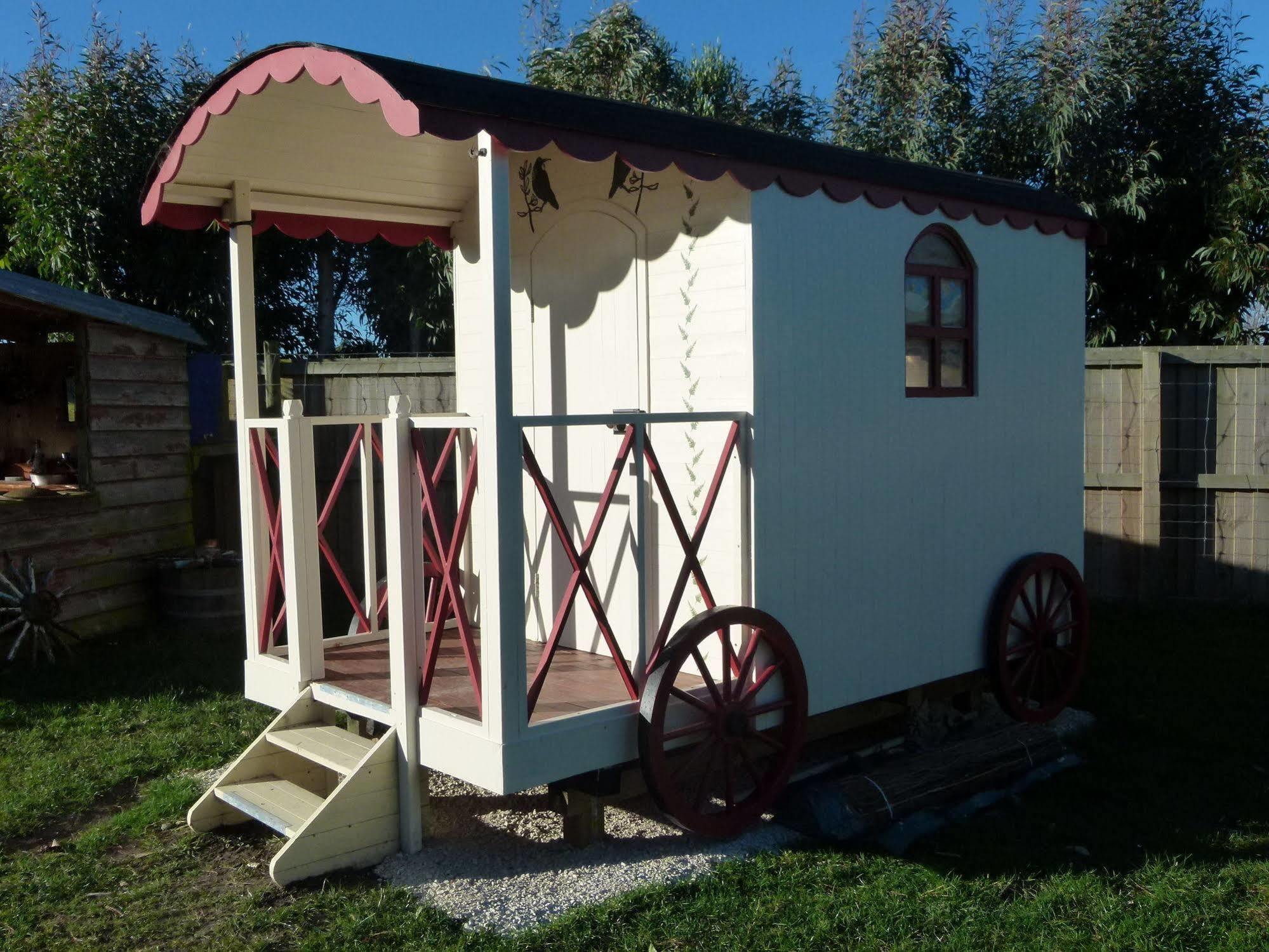 Wacky Stays - Unique Farm-Stay Glamping Rentals, Free Animal Feeding Tours Kaikoura Luaran gambar